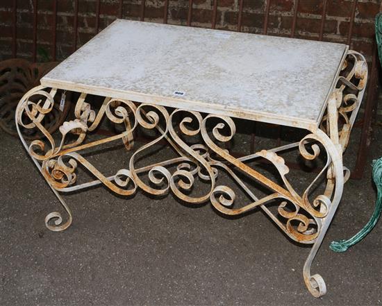Iron & marble table(-)